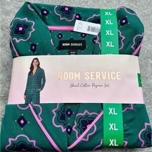 NEW Room Service Women's XL Shawl Collar Pajama Set Green Floral Print